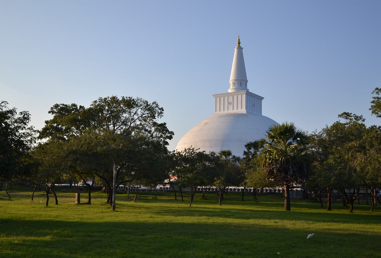 about Summer Ceylon Holiday  tours lanka